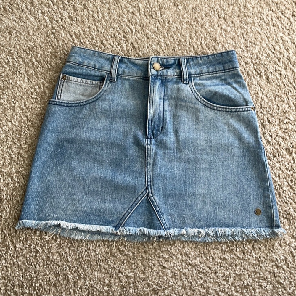 Roxy two-toned blue denim mini skirt size XS
